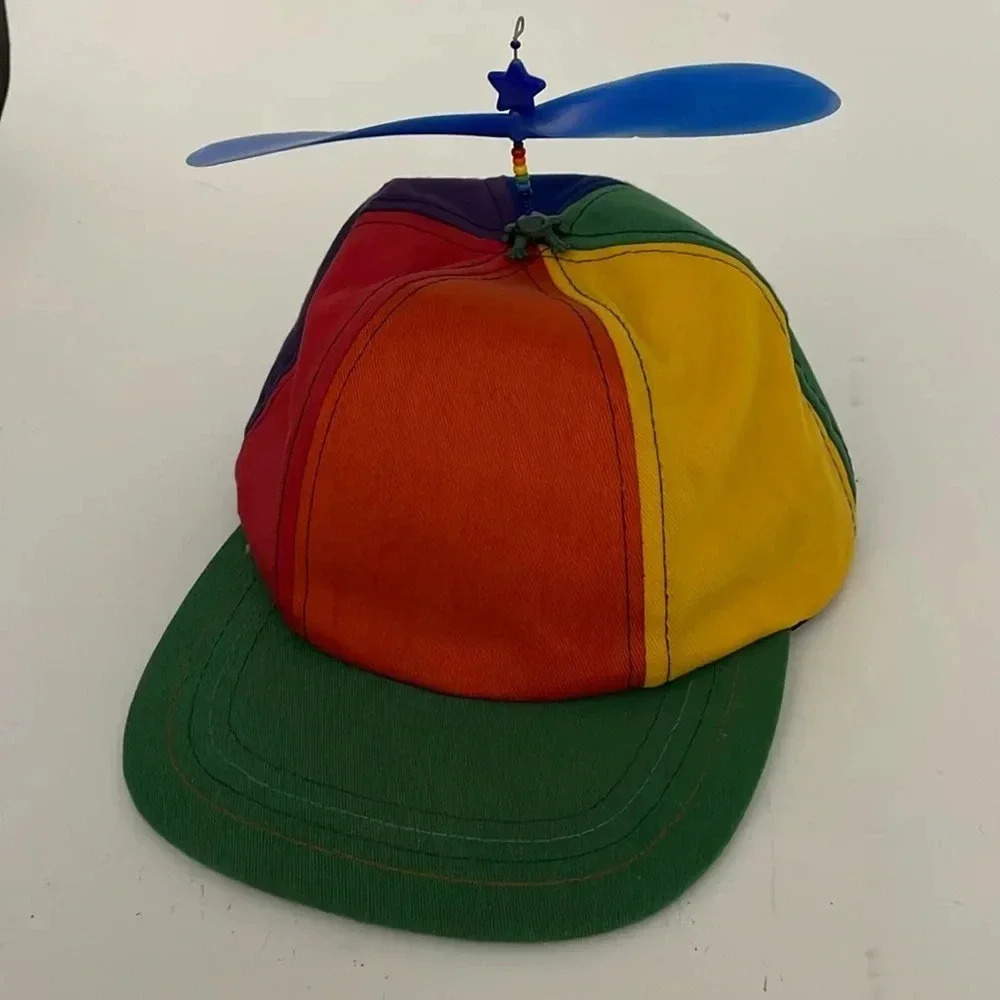 Kids pinwheel hat. Size 4-6. Super cute!